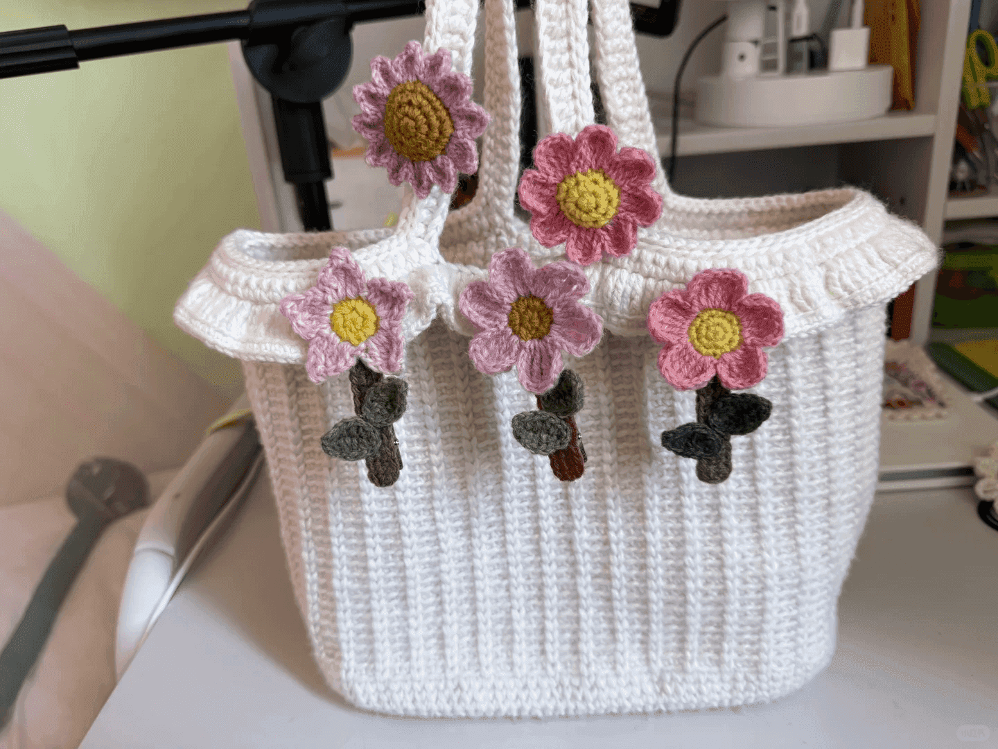 是谁还没有这个包！？最近只想钩织小花朵🌺🌻